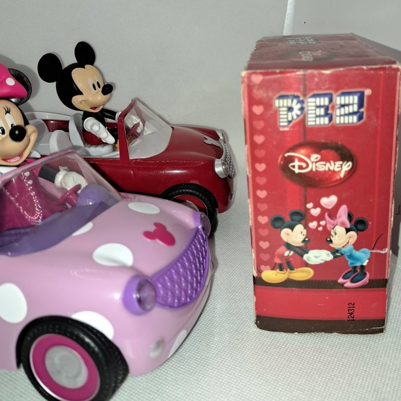 Vintage Minnie and Mickey - Battery Operated Cars and PEEZ - Picture 10 of 11